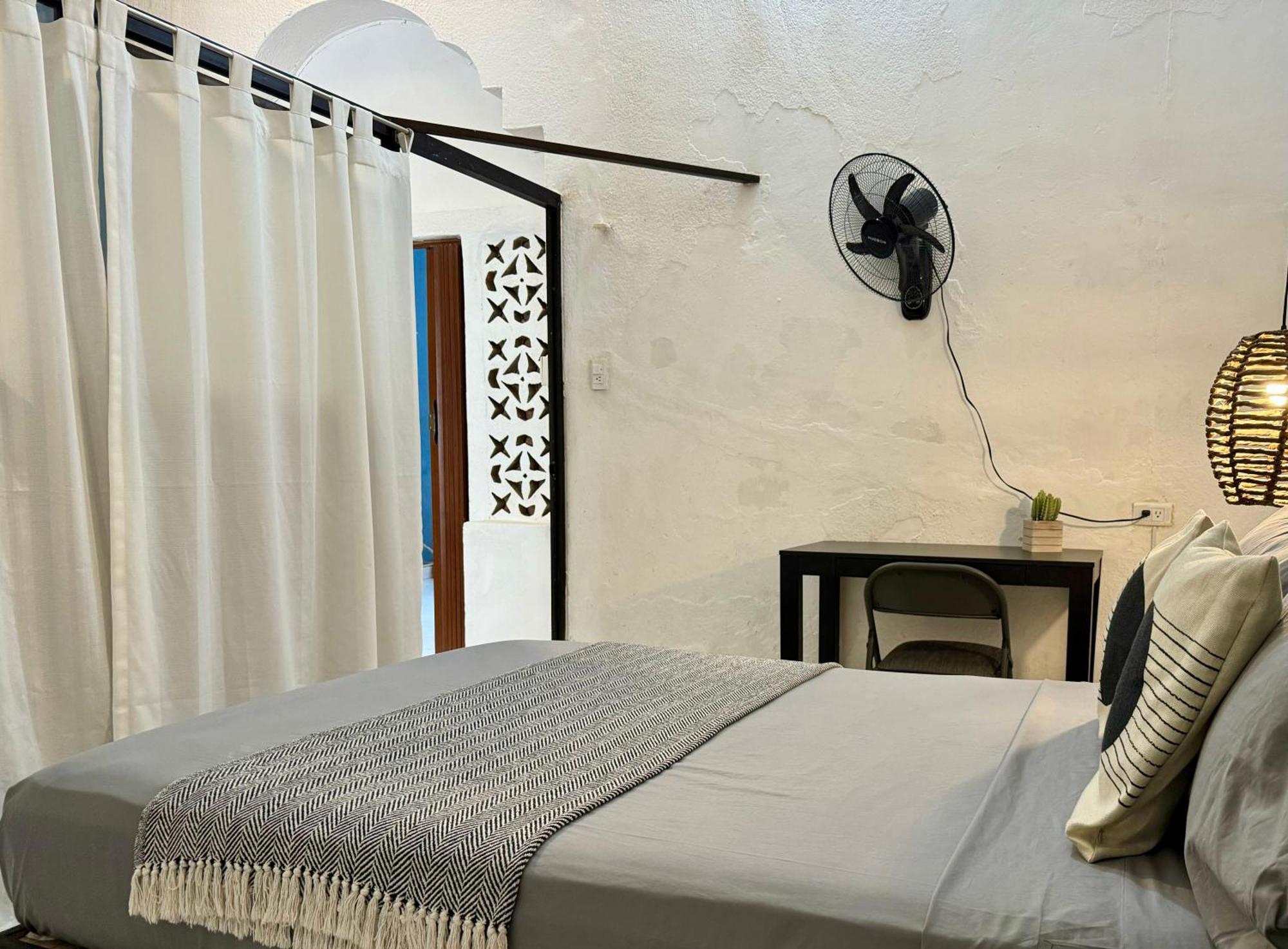 Casita Azul Colonial En El Centro De Merida. Экстерьер фото